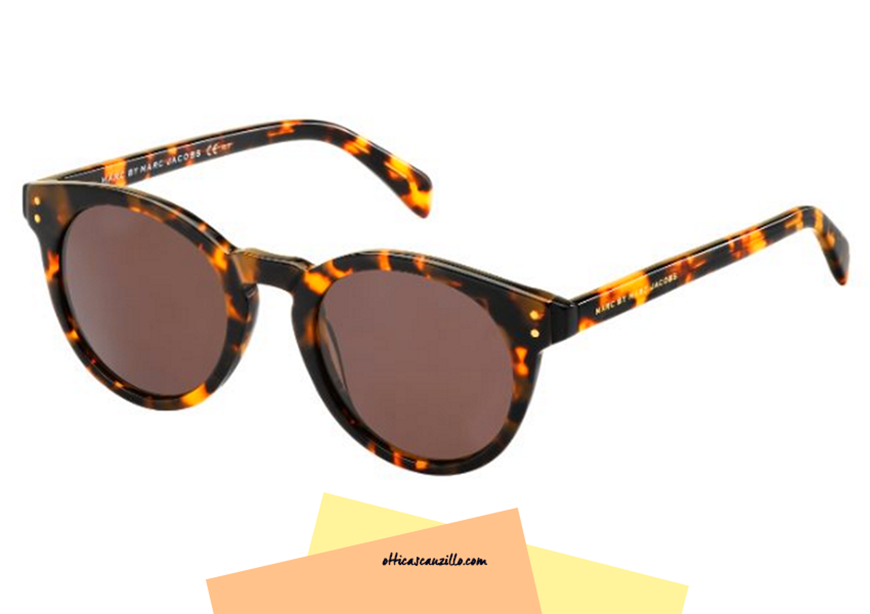 Sunglasses Marc by Marc Jacobs MMJ 492 col. LUDL3 new collection of Marc by Marc sunglasses. Glasses celluloid color havana with brown lenses full. Buy this eyewear Marc by Marc, give yourself a vintage accessory.