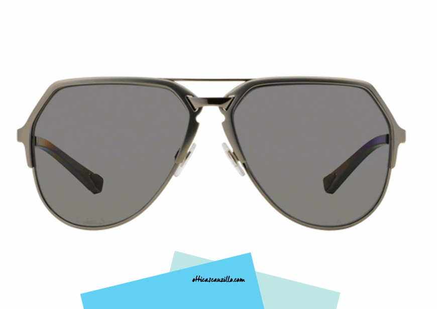 Sunglasses Dolce & Gabbana DG 2151 col. 110881 of the new collation Dolce & Gabbana sunglasses. Glasses in silver metal with gray polarized lenses. Accessory classic shaped aviator reinterpreted in a modern key. Buy this Dolce & Gabbana sunglasses DG2151, give yourself a stylish tone.