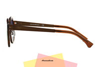 Sunglasses Emporio Armani EA 2029 col. 31034Z from the classical round shape for a perfect unisex retro style. Glasses with simple lines with brown metal frame and coating on a transparent celluloid. A complete, full and mirrored lenses in brown gold. Purchase this sunglasses Emporio Armani EA 2029 at discounted price