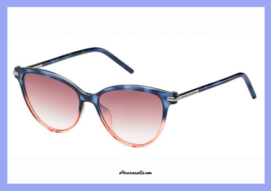 New eyewear collection sunglasses Marc Jacobs 47 / s col. TOWFW with ultra thin frame in havana blue and pink on a transparent basis. Female accessory combines contemporary styles with modern lines. gold inserts on the temples to highlight the attention to detail. A complete, shaded lenses in pink.