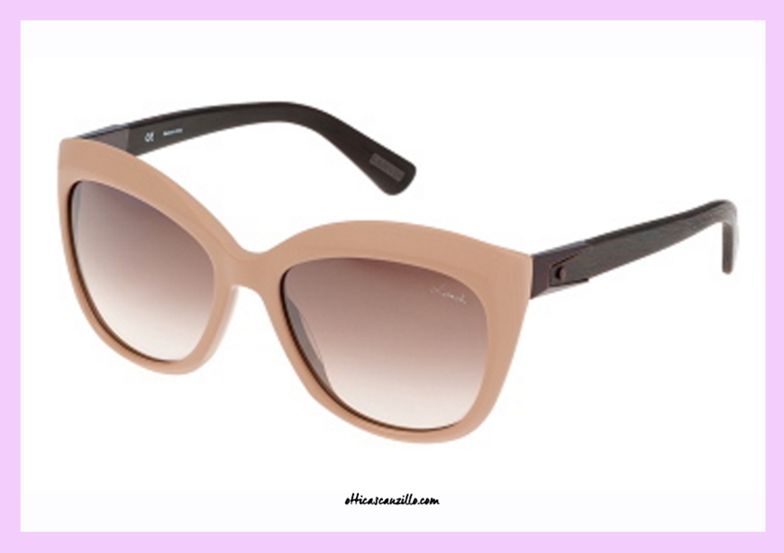 New sunglasses collection Lanvin SLN 632 col. Oversized square 9X7X. Lanvin glasses in celluloid with front two-tone beige and black rods. Female accessory from classic and feminine lines also perfect for more formal occasions. Purchase this sunglasses Lanvin 632, takes advantage of the free shipping.