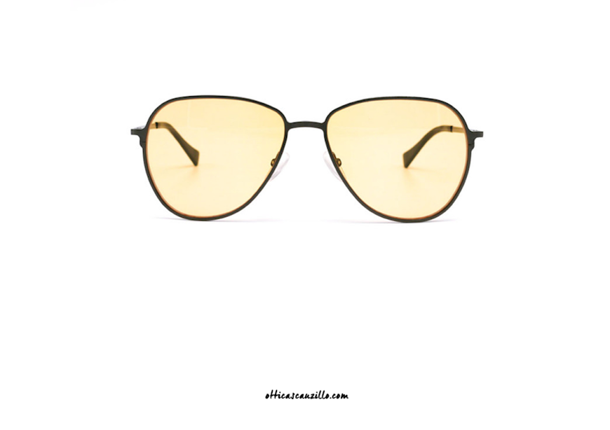 Saturnino Eyewear Whiplash col. 3LA gunmetal sunglasses. Unisex gunmetal sunglasses in the classic aviator shape reinterpreted in a modern way. Orange lenses. Buy now your new Saturnino Eyewear Whiplash col. 3LA gunmetal sunglasses.