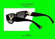 shop online Cat eye sunglasses Valentino VA4063 col. 50018G black otticascauzillo.com occhiale da sole a punta rettangolare stretto nero valentino