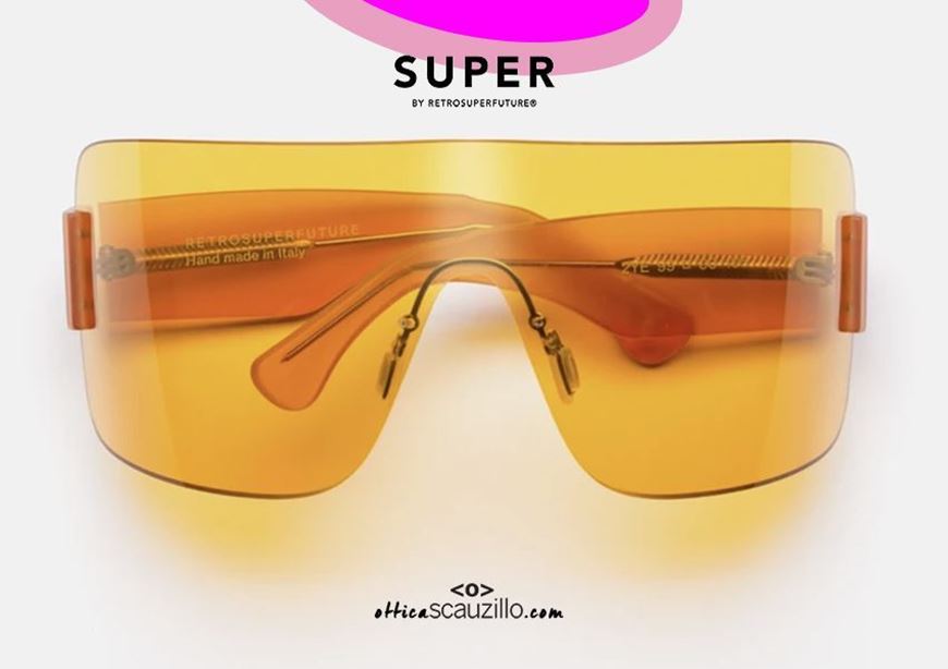shop online Wraparound mask sunglasses RETRO SUPER FUTURE ARCO Orange otticascauzillo acquisto online Occhiale da sole a mascherina avvolgente RETRO SUPER FUTURE Arco arancione