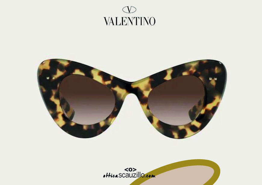Acquista online su otticascauzillo.com il tuo nuovo occhiale da sole cat - eye in acetato VLOGO SIGNATURE Valentino VA 4090 col. 09W havana