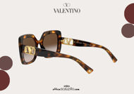 Acquista online su otticascauzillo.com il tuo nuovo occhiale da sole squadrato in acetato VLOGO SIGNATURE Valentino VA 4065A col. 06W marrone