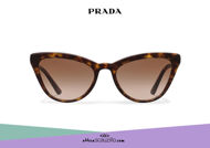 Acquista online su otticascauzillo.com il tuo nuovo occhiale da sole cat eye oversize acetato PRADA SPR 01V col. tartaruga