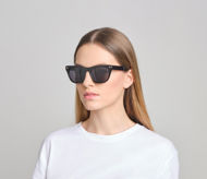 Acquista online su otticascauzillo.com il tuo nuovo occhiale da sole Bob Sdrunk Pablo black