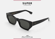 Acquista online su otticascauzillo.com il tuo nuovo occhiale sole squadrato RETRO SUPER FUTURE AMATA nero