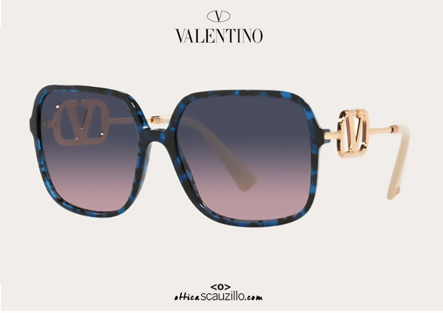 shop online new Oversized slim square sunglasses Valentino VA4101 logo col. 5031 havana blue on otticascauzillo.com acquisto online nuovo  Occhiale da sole squadrato sottile oversize logo Valentino VA4101 col. 5031 havana blu