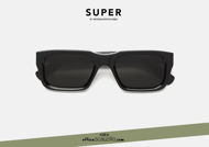 Acquista online su otticascauzillo.com il tuo nuovo occhiale da sole rettangolare stretto RETRO SUPER FUTURE AUGUSTO nero
