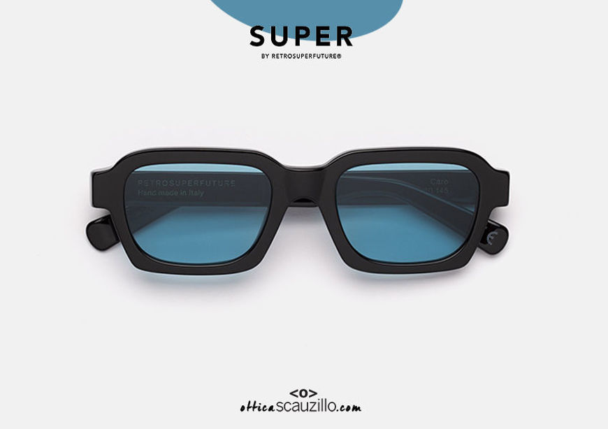 Acquista online su otticascauzillo.com il tuo nuovo occhiale da sole rettangolare RETRO SUPER FUTURE CARO nero e turchese