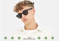  Acquista online su otticascauzillo.com il tuo nuovo occhiale da sole tondo RETRO SUPER FUTURE CERTO nero.