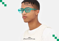 Acquista online su otticascauzillo.com il tuo nuovo occhiale da sole rettangolare stretto RETRO SUPER FUTURE POOCH Babylon