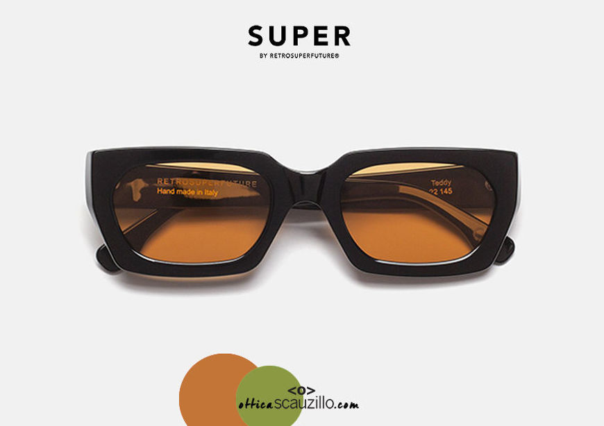 Acquista online su otticascauzillo.com il tuo nuovo occhiale da sole rettangolare RETRO SUPER FUTURE TEDDY refined