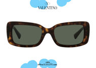 shop online new Vintage rectangular sunglasses Valentino VA 4108 col. 5002 havana brown otticascauzillo.com acquisto online nuovo  Occhiale da sole rettangolare vintage Valentino VA 4108 col. 5002 marrone havana