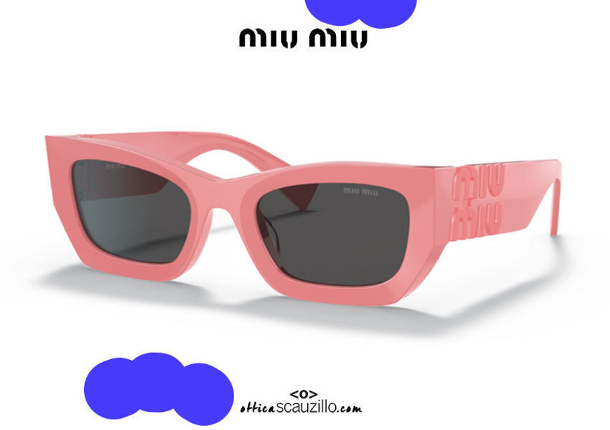shop online new Extra bold rectangular sunglasses MIUMIU 09WS col. pink on otticascauzillo.com acquisto online nuovo  Occhiale da sole rettangolare extra bold MIUMIU 09WS col. rosa