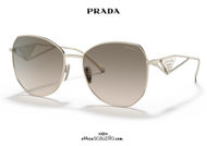 shop online new Oversized metal sunglasses PRADA SPR 57Y col. gold on otticascauzillo.com acquisto online nuovo Occhiale da sole in metallo oversize PRADA SPR 57Y col. oro
