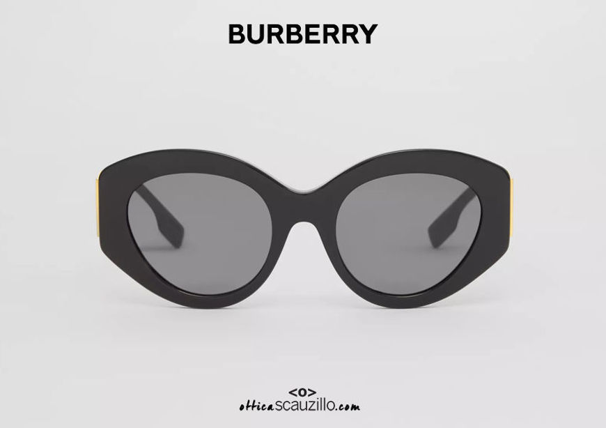 Acquista online su otticascauzillo.com il tuo nuovo occhiale da sole in acetato con montatura cat-eye e dettagli in metallo BURBERRY OBE4361 col. nero