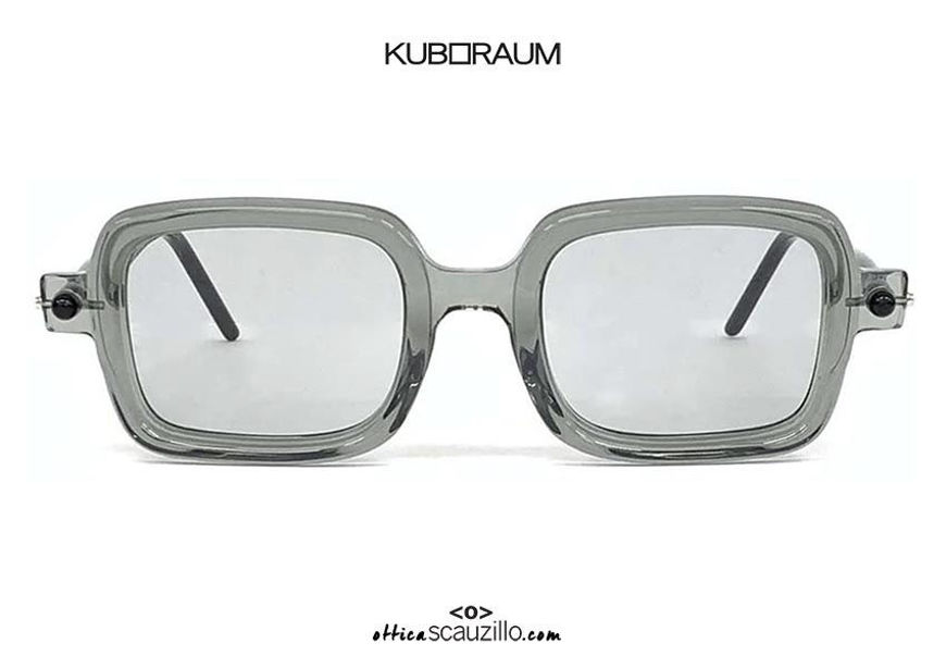 shop online new Square sunglasses KUBORAUM Mask P2 GYT transparent gray on otticascauzillo.com acquisto online nuovo Occhiale da sole quadrato aste a cilindro KUBORAUM Mask P2 GYT grigio trasparente