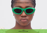 Acquista online su otticascauzillo.com il tuo nuovo occhiale da sole rotondo bombe Bottega Veneta 1191 col.verde