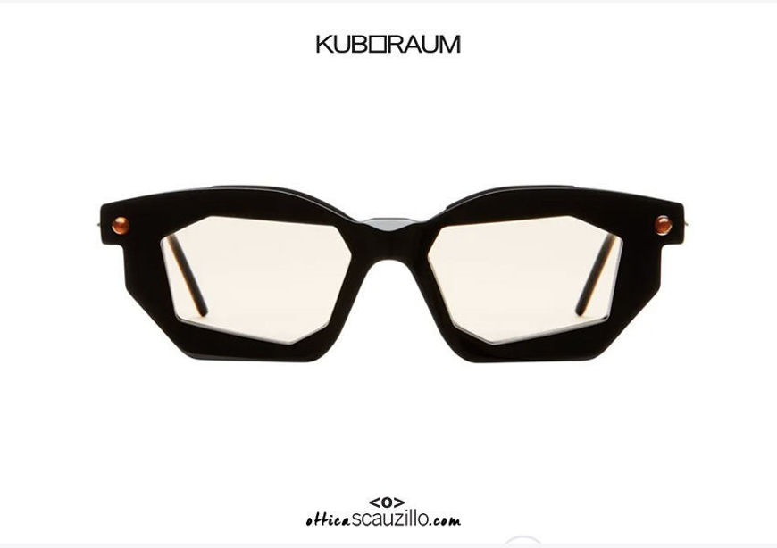 shop online new Geometric sunglasses with cylinder arms KUBORAUM Mask P14 BS black on otticascauzillo.com acquisto online nuovo Occhiale da sole geometrico aste a cilindro KUBORAUM Mask P14 BS nero